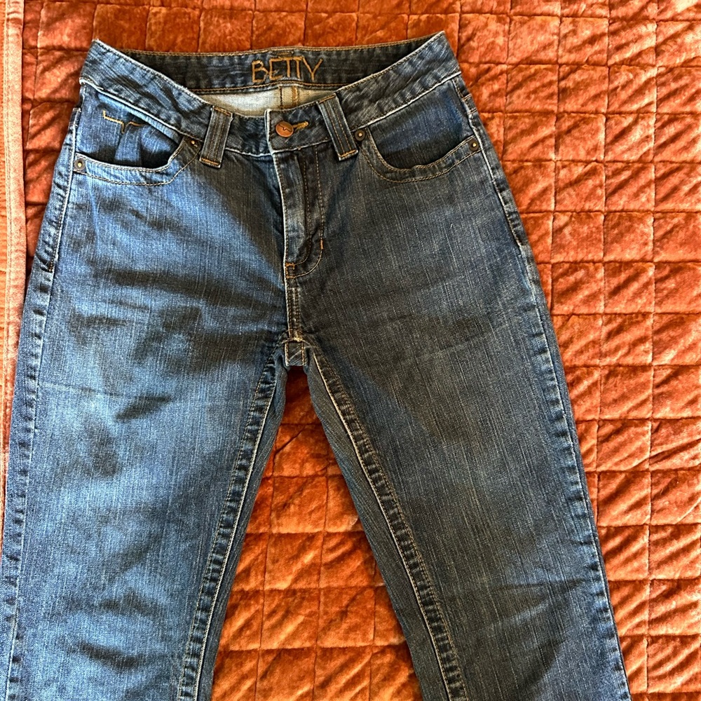 Kimes Ranch Betty jeans. 2/32.  Gently used.